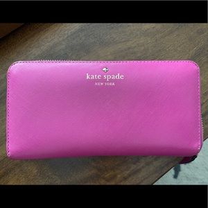 Kate Spade fuschia leather wallet-excellent condtn